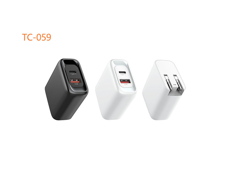 3 Port PD  USB-C and 2 USB QC3.0 Charger with Foldable Plug